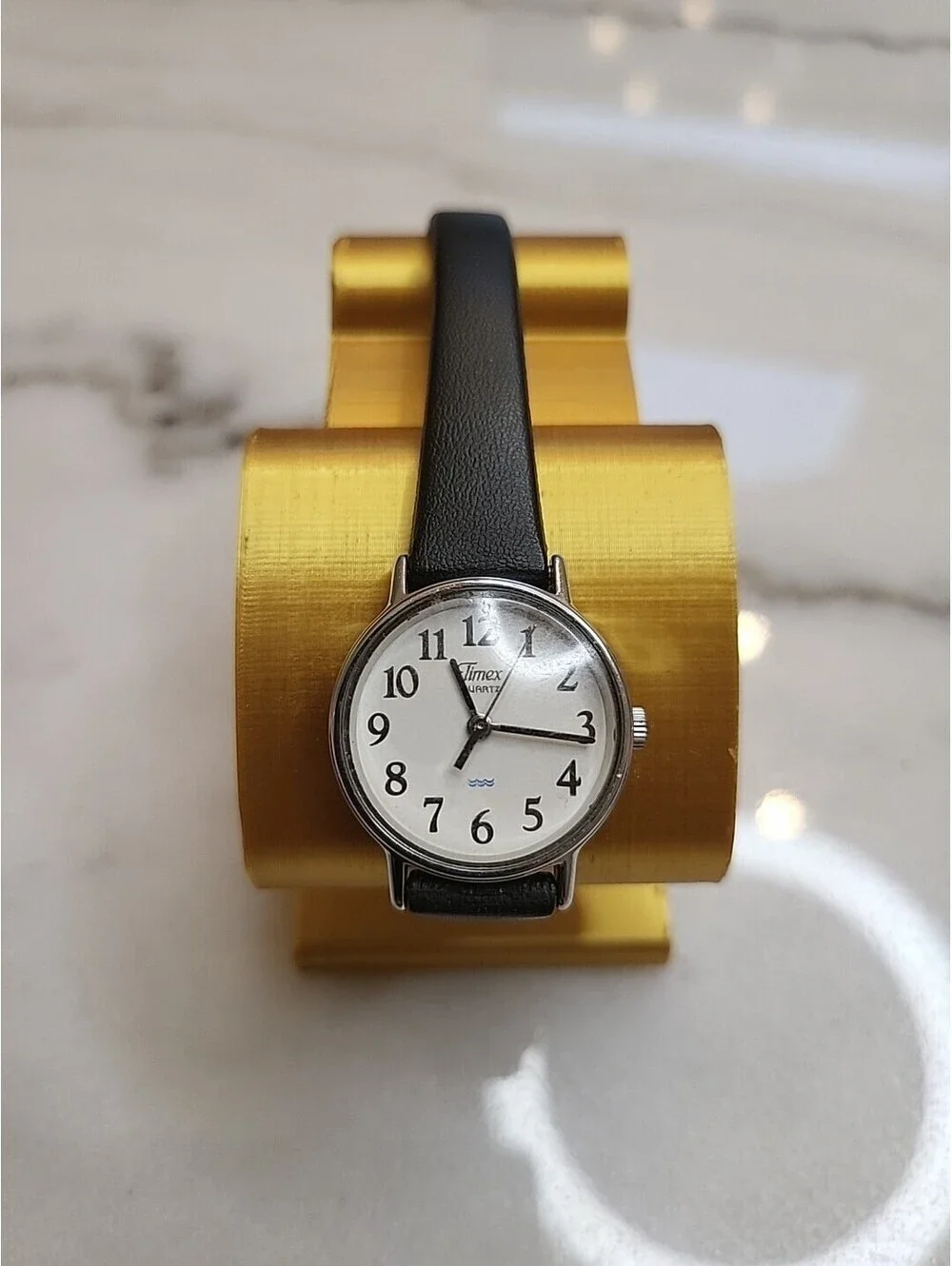 Women’s Timex Quartz Watch Leather Band New Battery 22mm Works Great Wear Ready